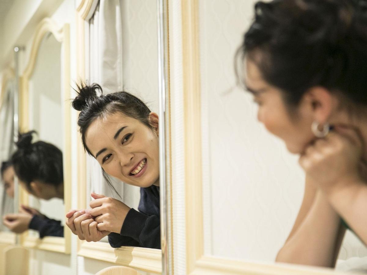 Hostal Alice In The Mirror Caters To Women Tokio
