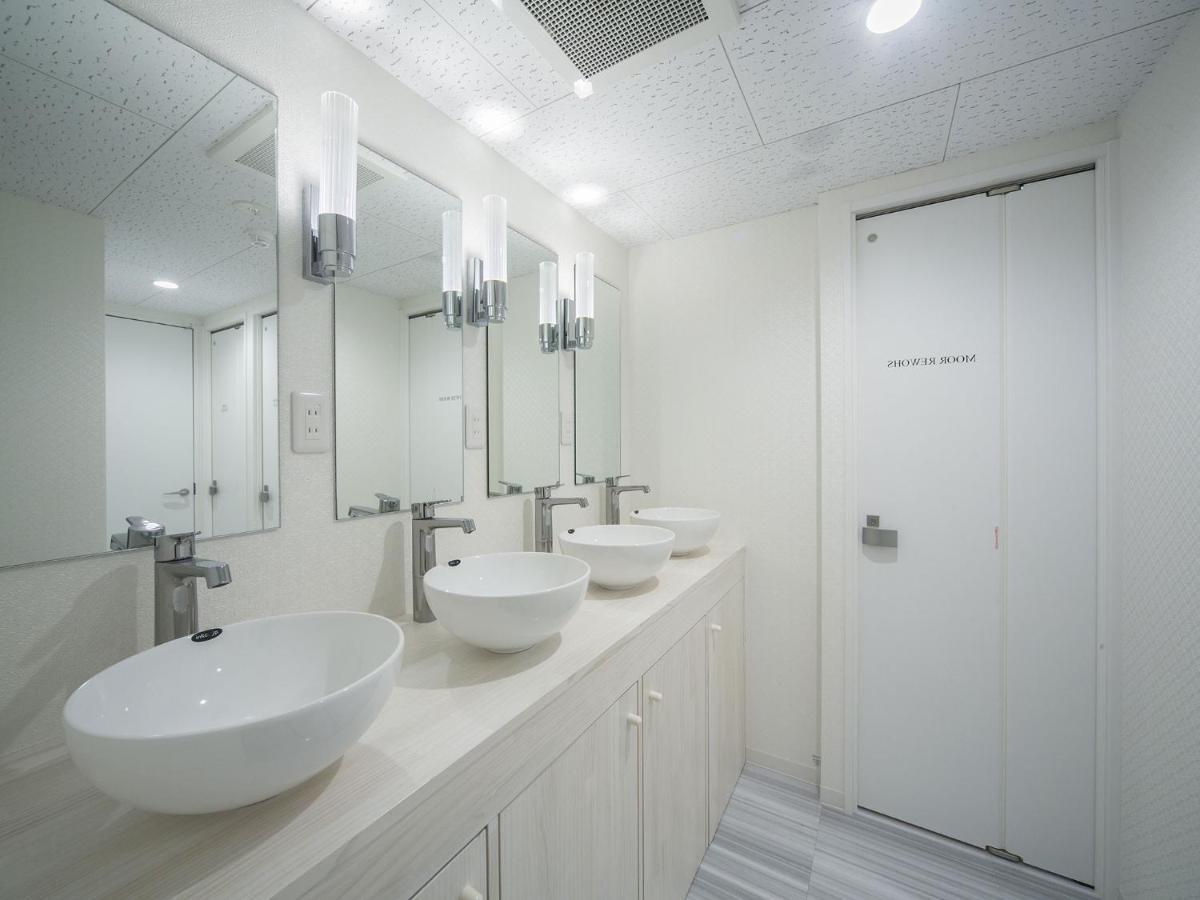 Hostal Alice In The Mirror Caters To Women Tokio
